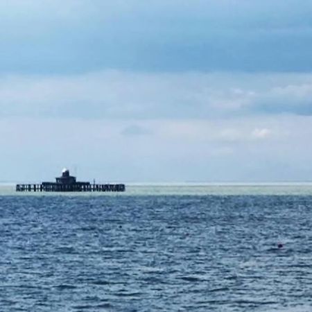 Seaside Flat In The Heart Of Herne Bay Exteriör bild